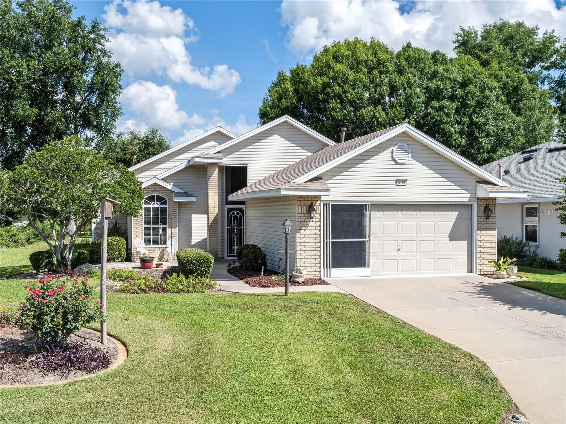 5705 King James Avenue Leesburg FL 34748