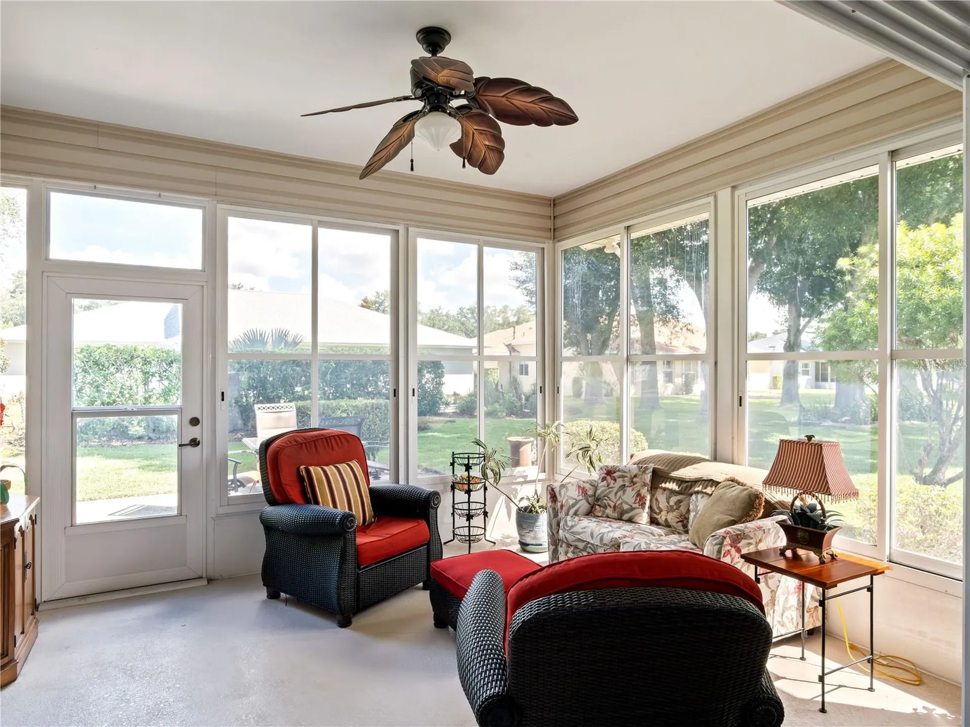 5705 King James Avenue Leesburg FL 34748