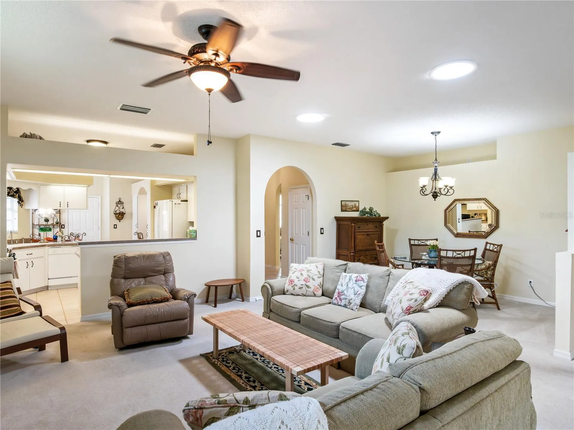 5705 King James Avenue Leesburg FL 34748