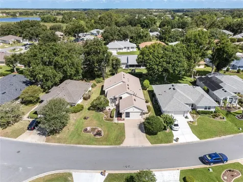 5705 King James Avenue Leesburg FL 34748