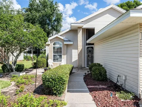 5705 King James Avenue Leesburg FL 34748
