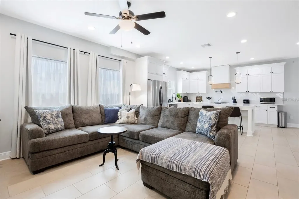 707 N Disston Avenue Tarpon Springs FL 34689