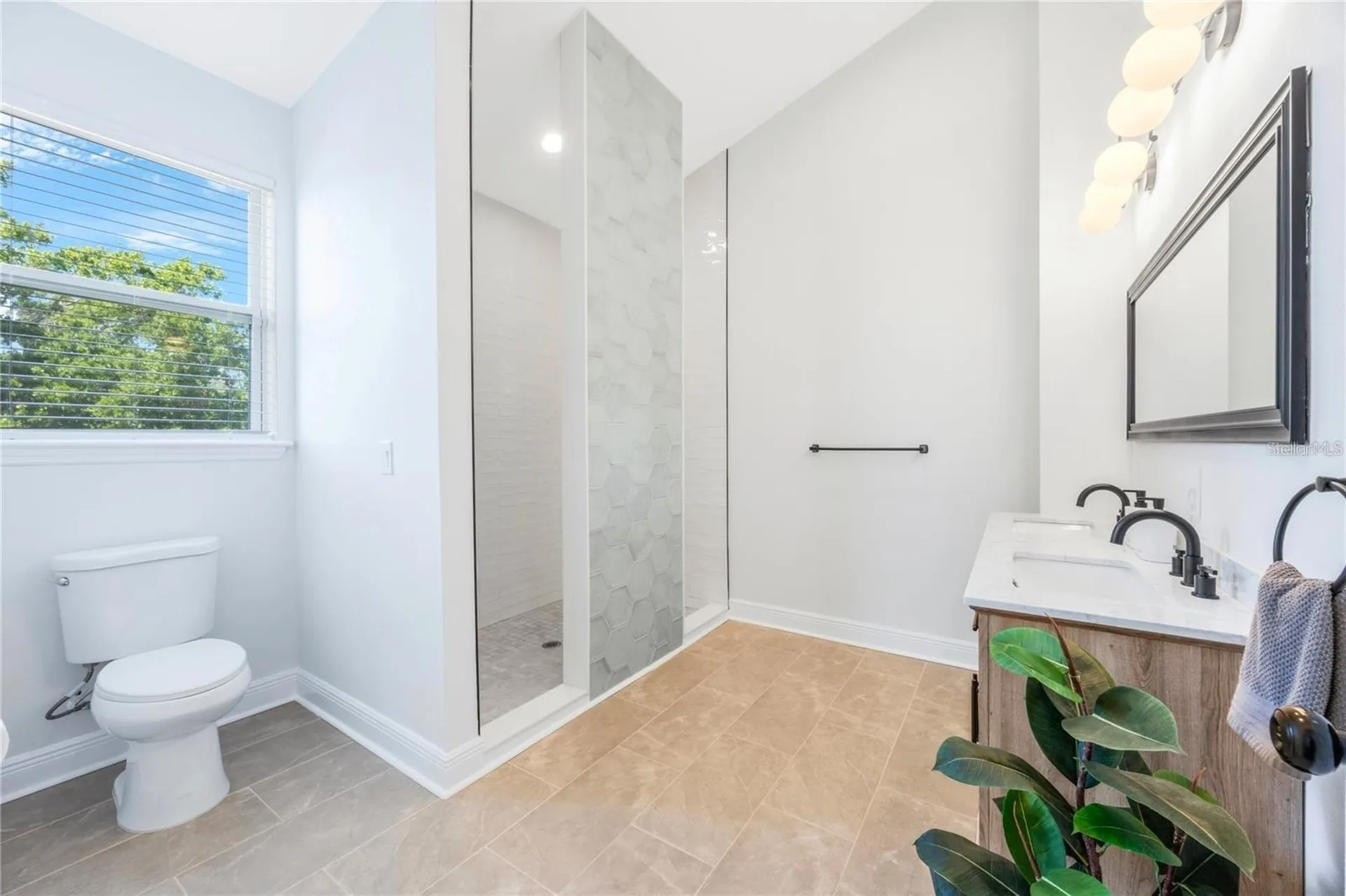 707 N Disston Avenue Tarpon Springs FL 34689