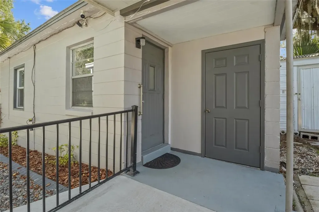 205 W Maple Street Davenport FL 33837