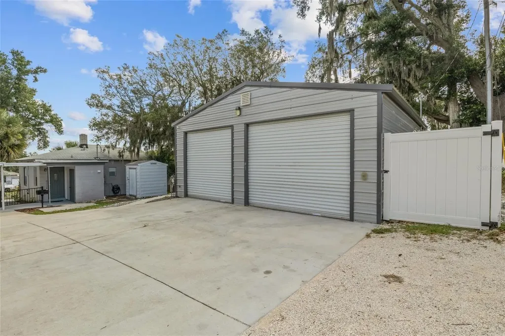 205 W Maple Street Davenport FL 33837