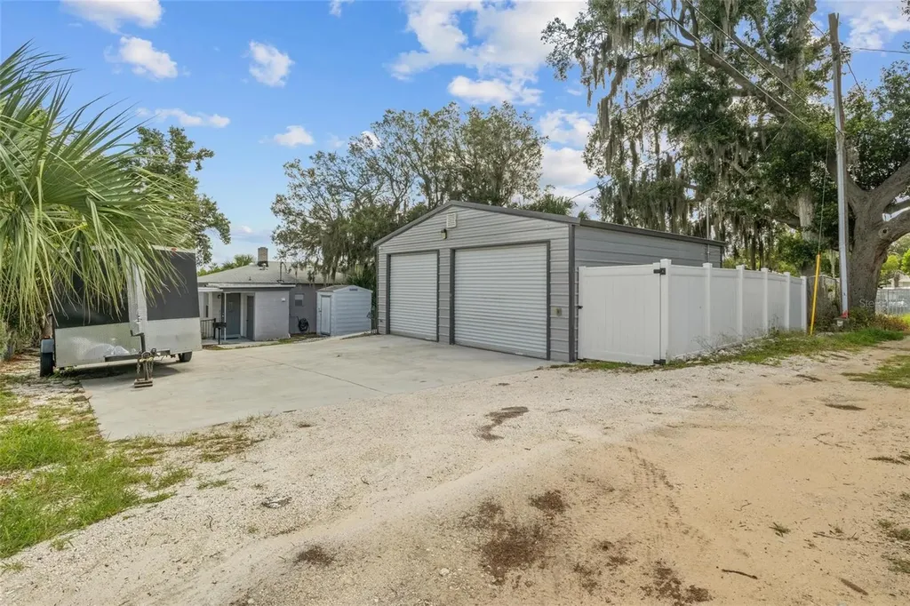 205 W Maple Street Davenport FL 33837