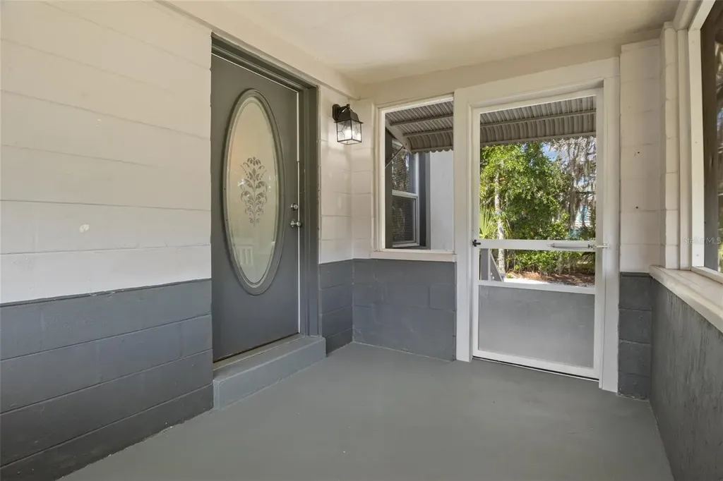 205 W Maple Street Davenport FL 33837