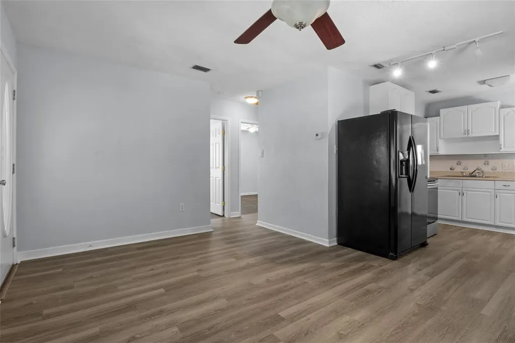 205 W Maple Street Davenport FL 33837