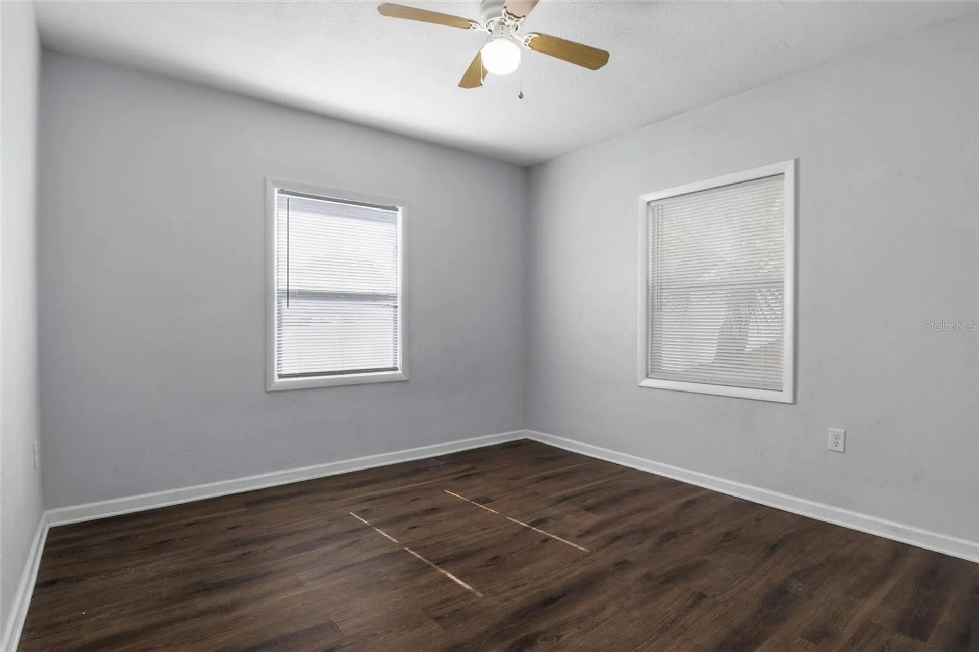 205 W Maple Street Davenport FL 33837