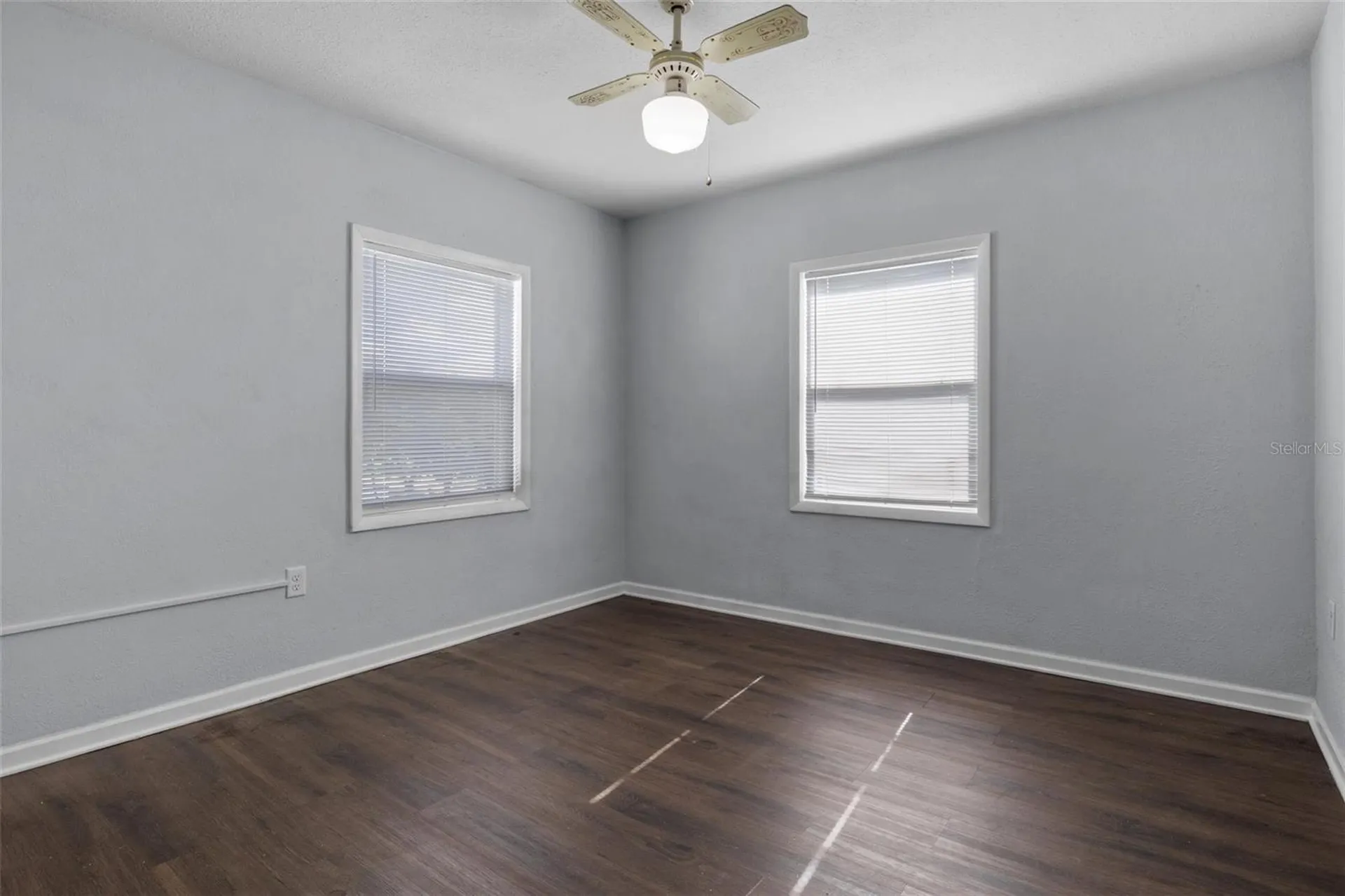 205 W Maple Street Davenport FL 33837
