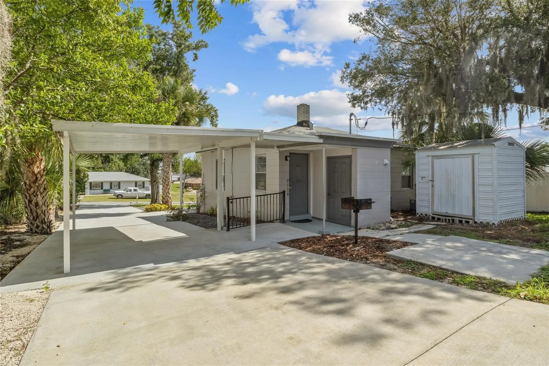 205 W Maple Street Davenport FL 33837
