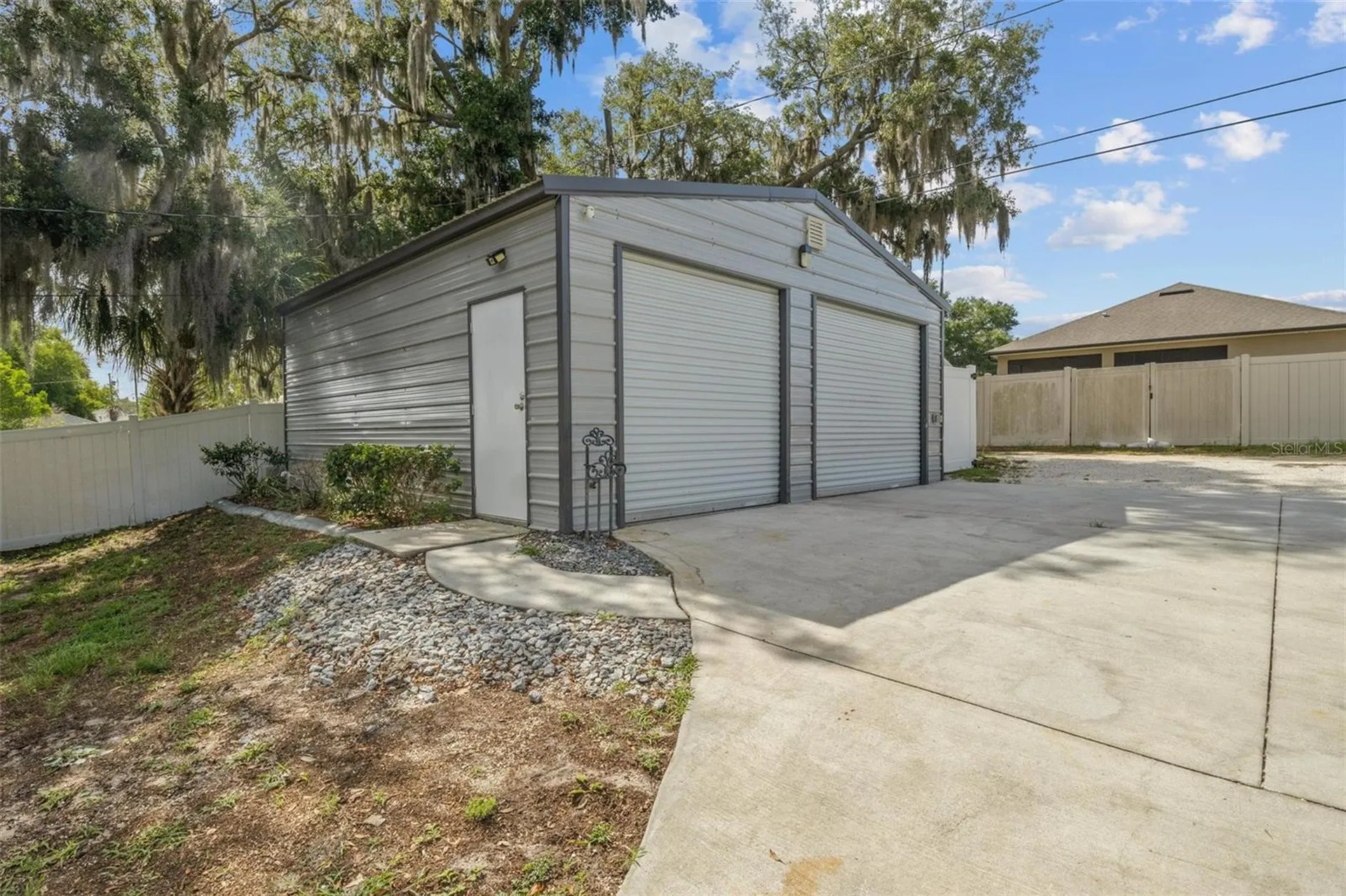 205 W Maple Street Davenport FL 33837