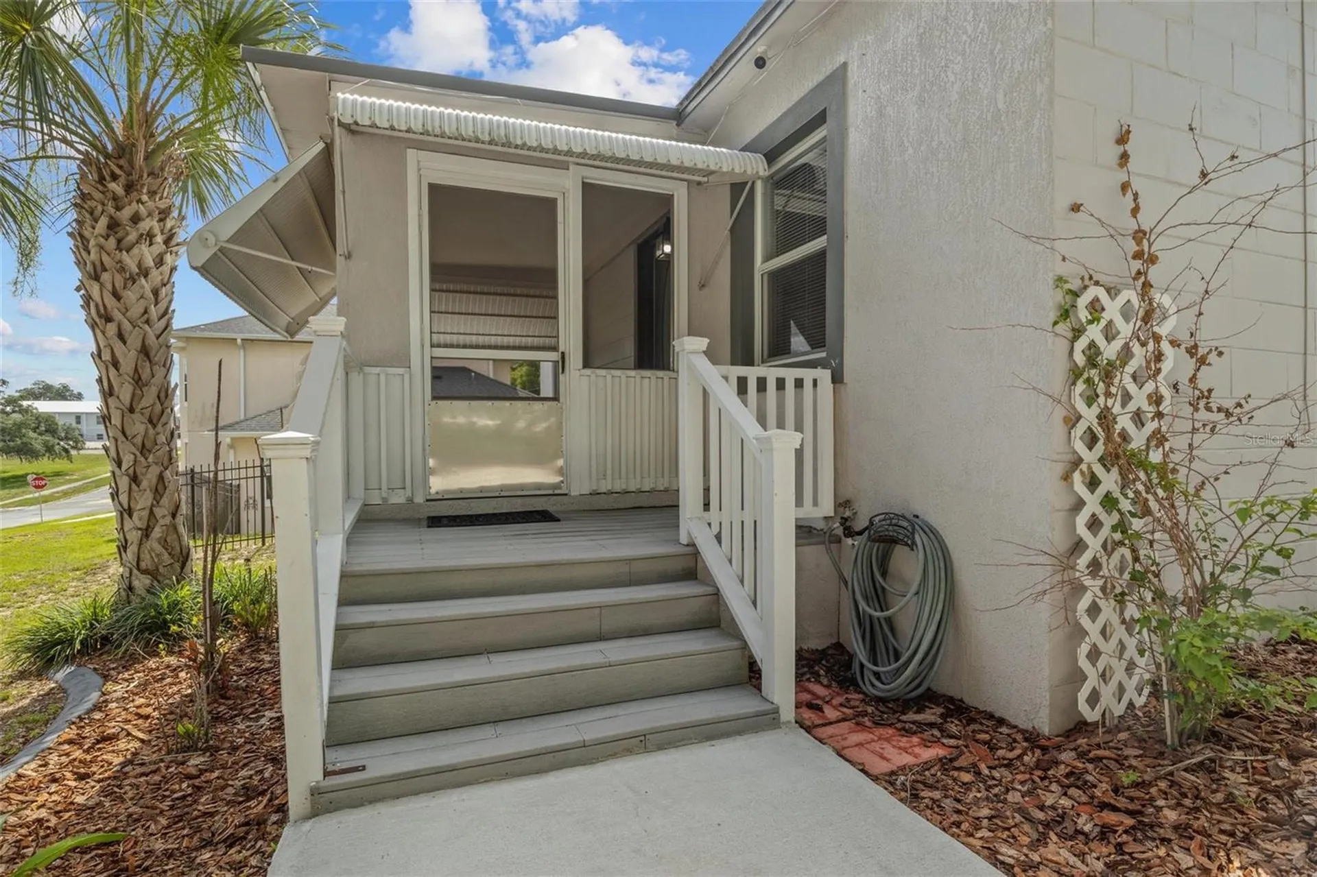 205 W Maple Street Davenport FL 33837