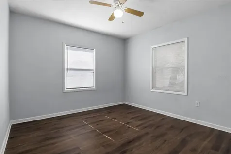 205 W Maple Street Davenport FL 33837