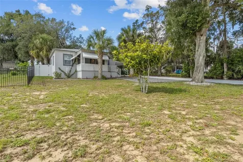 205 W Maple Street Davenport FL 33837