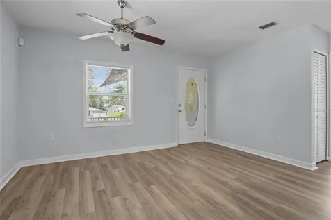 205 W Maple Street Davenport FL 33837