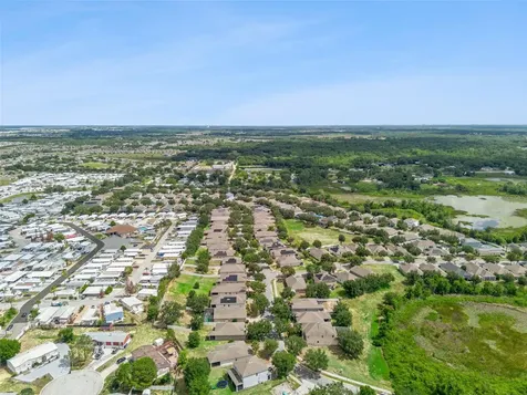 457 Bridgeford Crossing Boulevard Davenport FL 33837