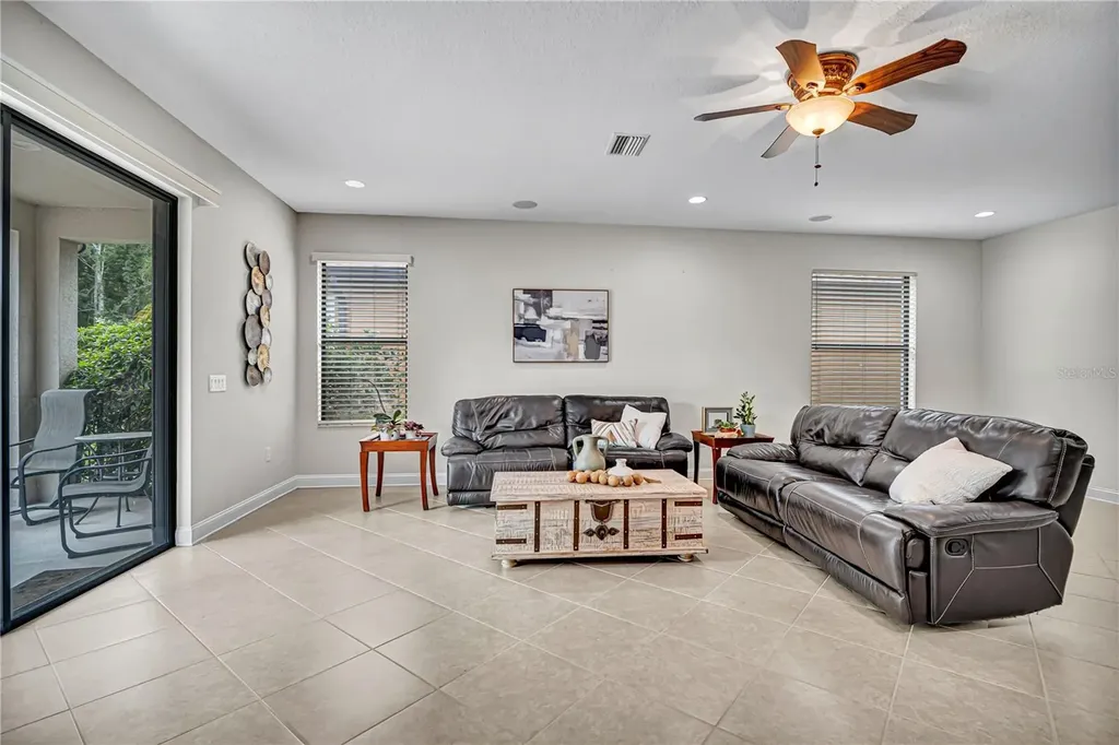 8013 Hampton Glen Drive Tampa FL 33647