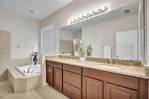 8013 Hampton Glen Drive Tampa FL 33647