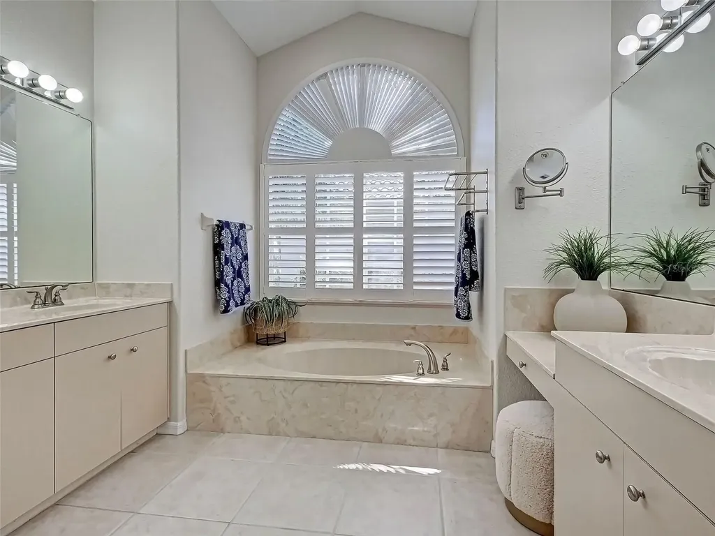 155 Grand Oak Circle Venice FL 34292