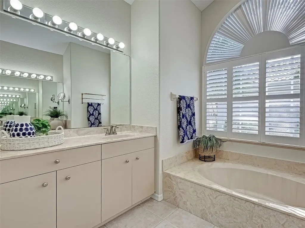 155 Grand Oak Circle Venice FL 34292
