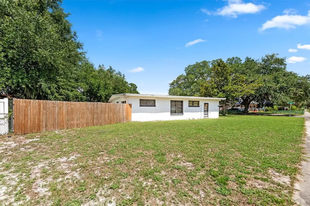 6301 Mackenzie Street Orlando FL 32807