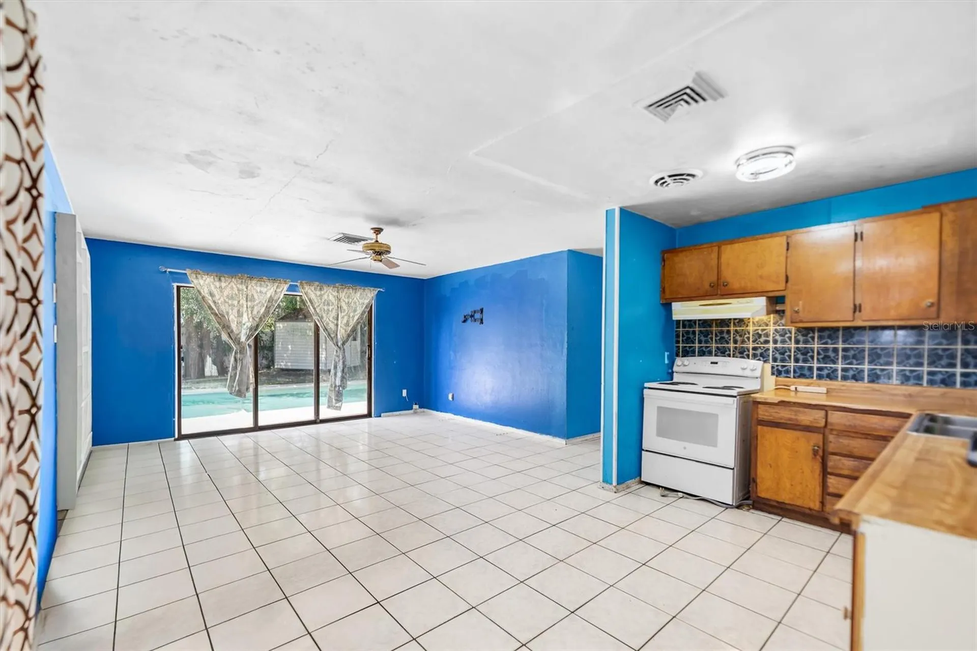 6301 Mackenzie Street Orlando FL 32807