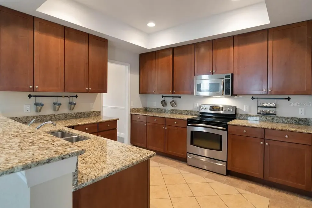 16126 Bridgecrossing Drive Lithia FL 33547