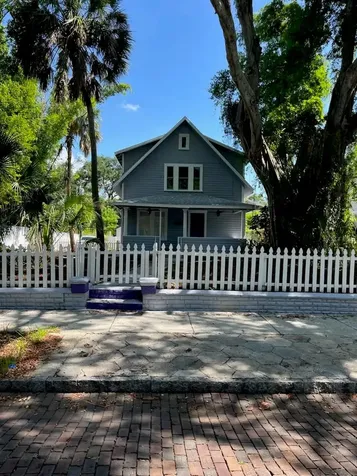 823 10th Avenue S St Petersburg FL 33701