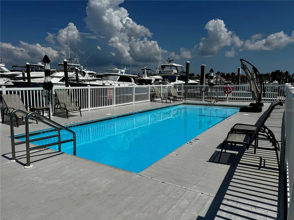 102 Riviera Dunes Way Palmetto FL 34221