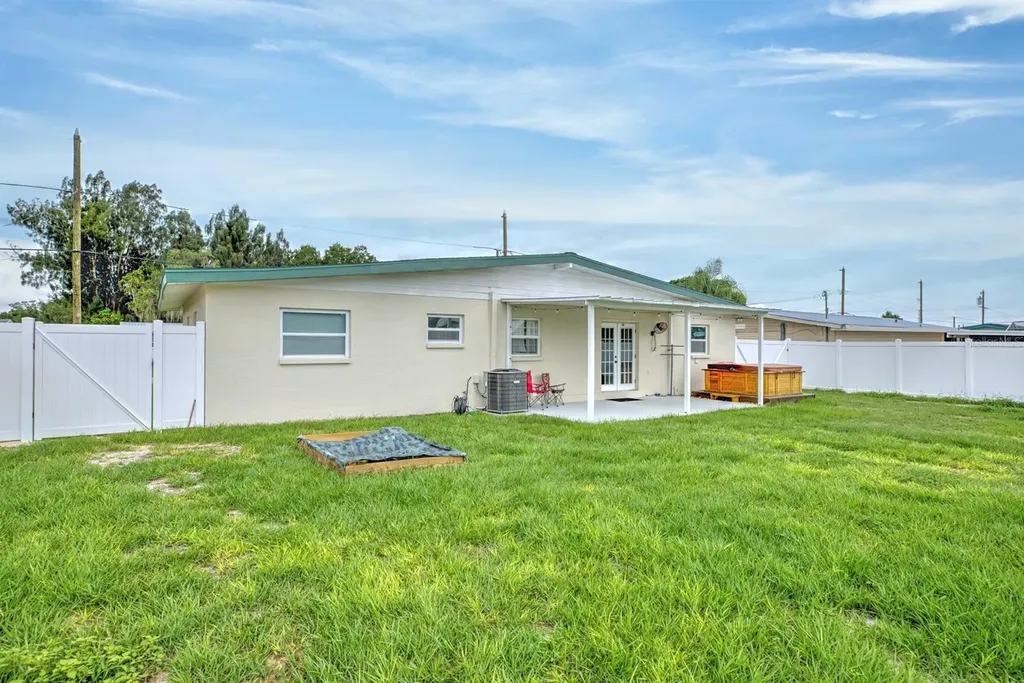 2326 Cleveland Road Sebring FL 33870