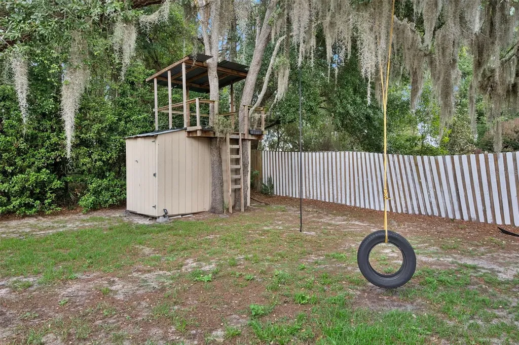 1335 Yvonne Street Apopka FL 32712