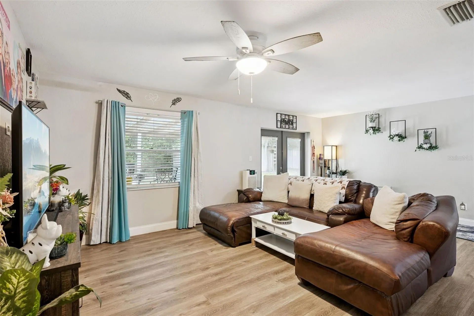 1335 Yvonne Street Apopka FL 32712