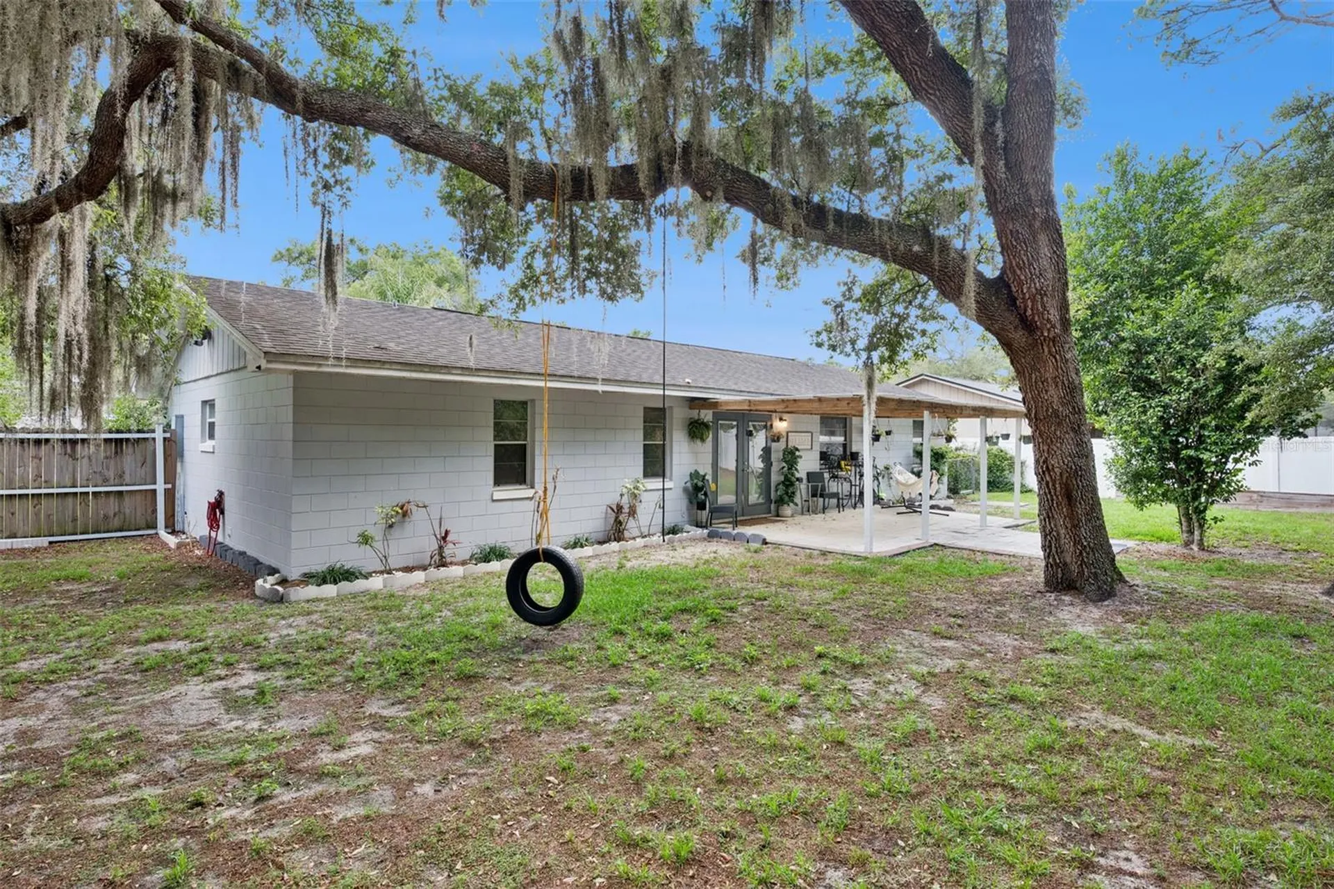 1335 Yvonne Street Apopka FL 32712