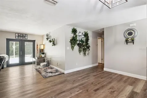 1335 Yvonne Street Apopka FL 32712