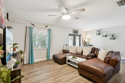 1335 Yvonne Street Apopka FL 32712