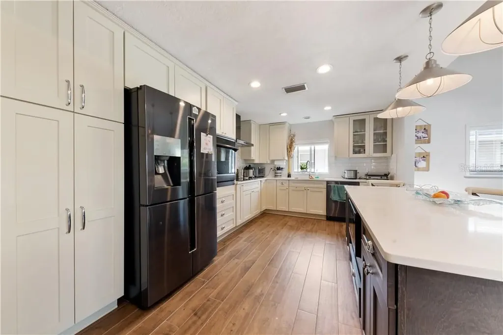 17601 1st Street E Redington Shores FL 33708