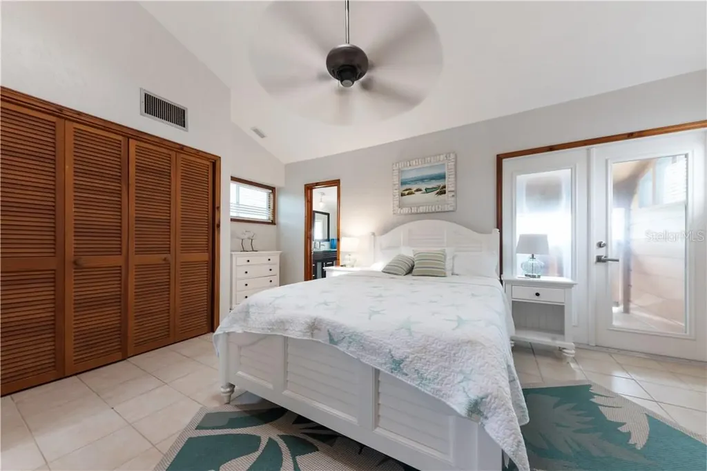 17601 1st Street E Redington Shores FL 33708