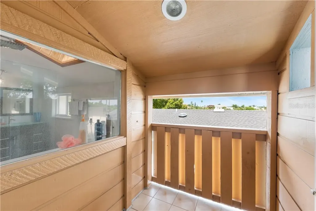 17601 1st Street E Redington Shores FL 33708