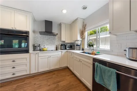 17601 1st Street E Redington Shores FL 33708