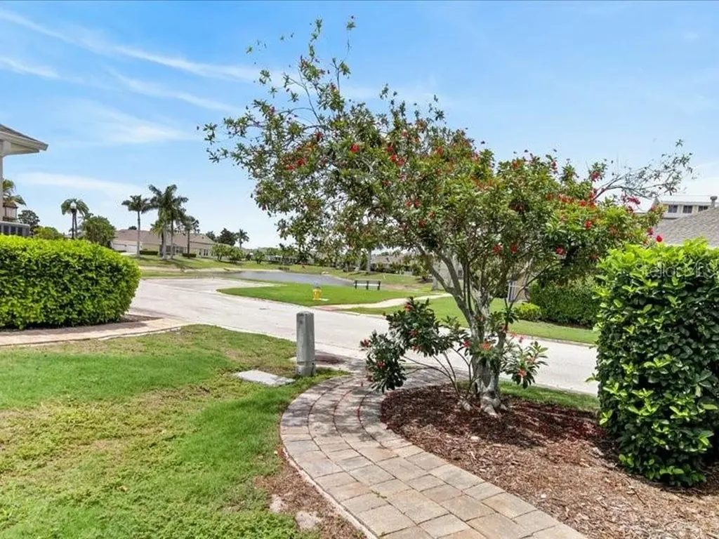 5513 Golden Isles Drive Apollo Beach FL 33572
