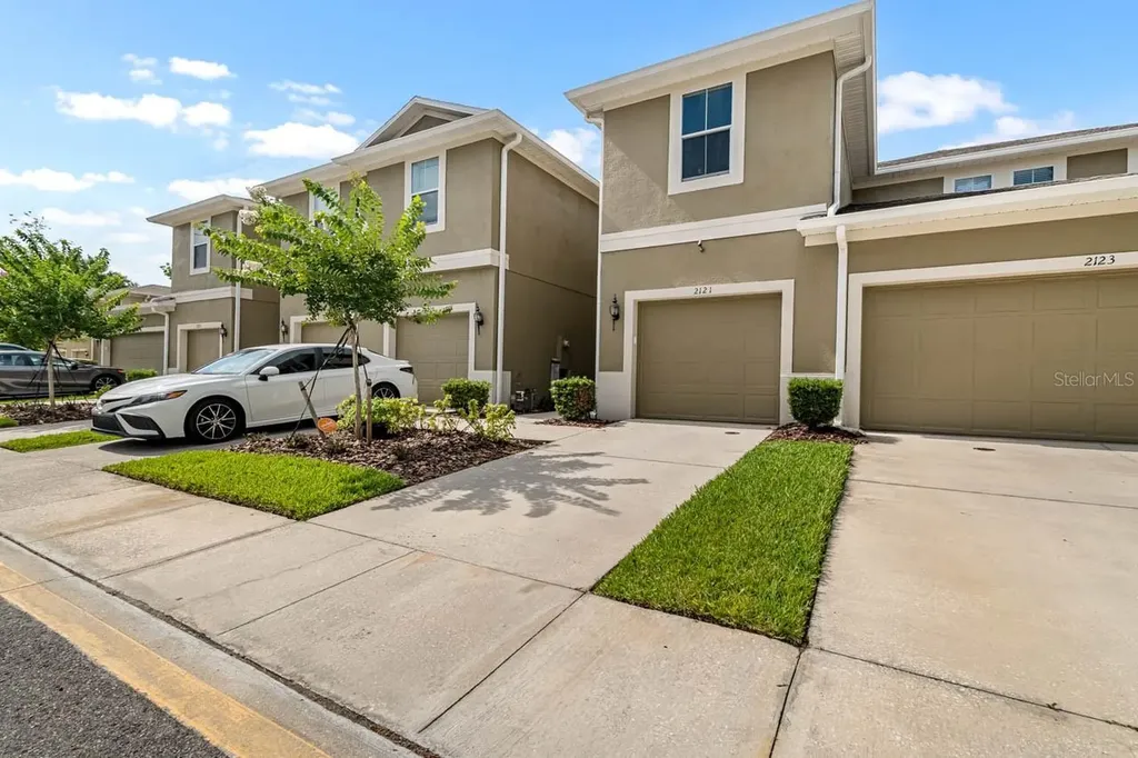 2121 Broadway View Avenue Brandon FL 33510