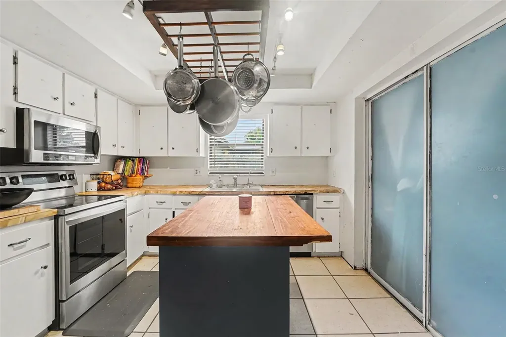 1215 Persimmon Drive Holiday FL 34691
