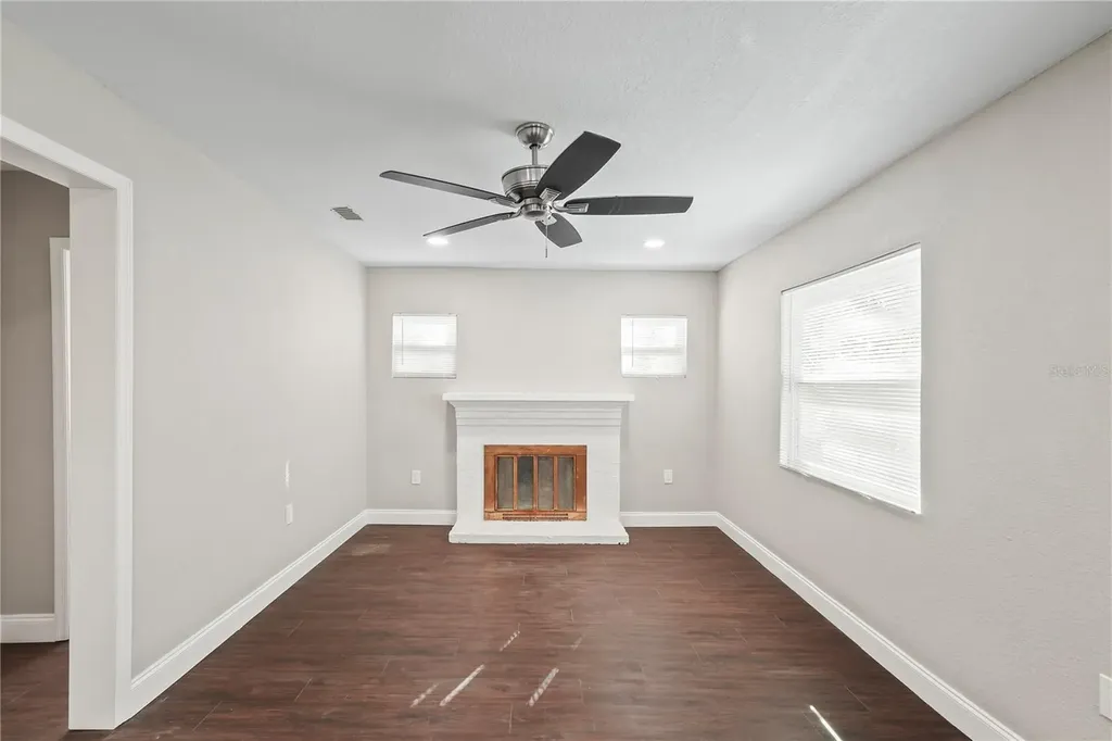 2310 13th Avenue W Bradenton FL 34205