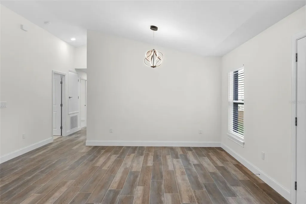 5160 80th Way N St Petersburg FL 33709