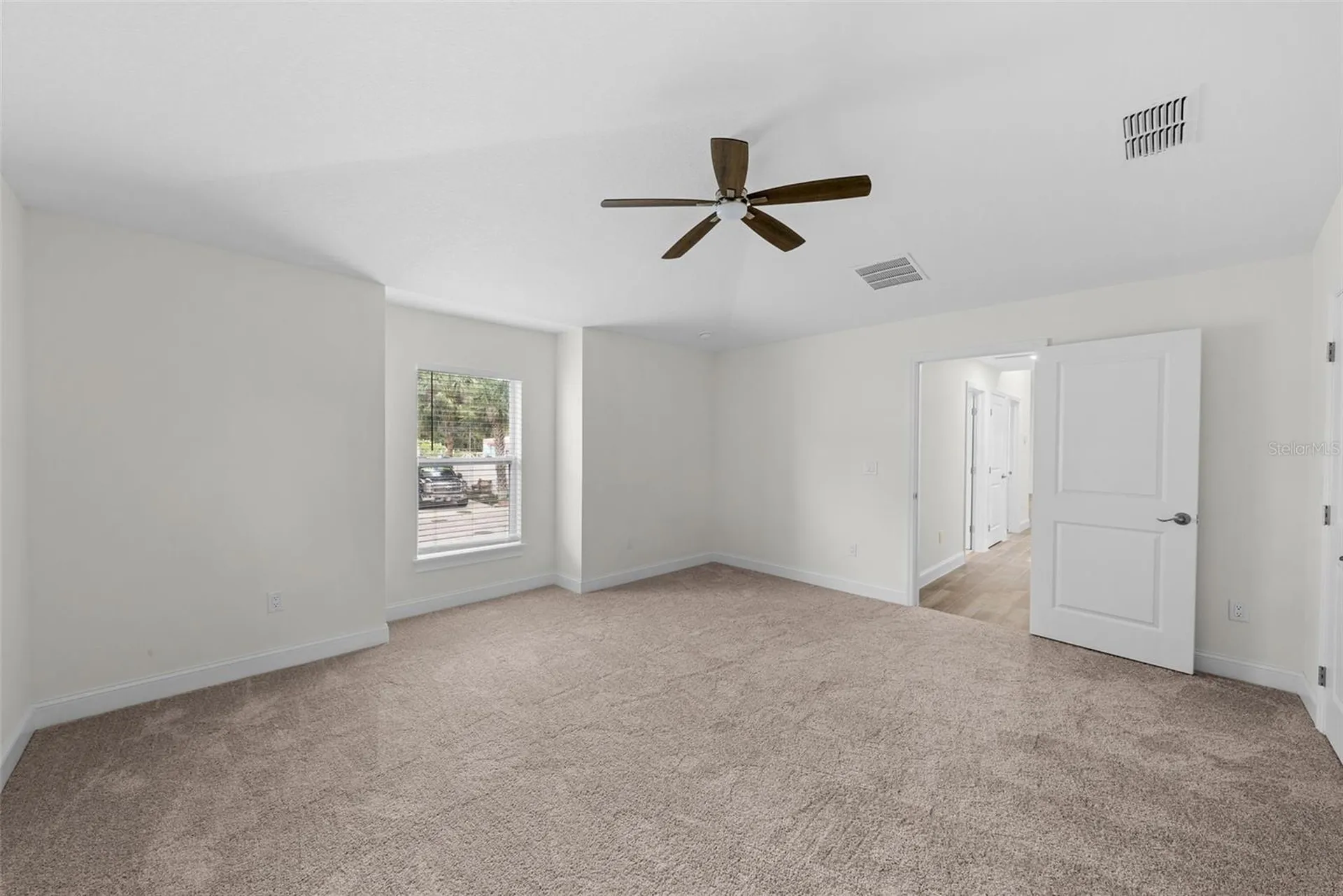 5160 80th Way N St Petersburg FL 33709