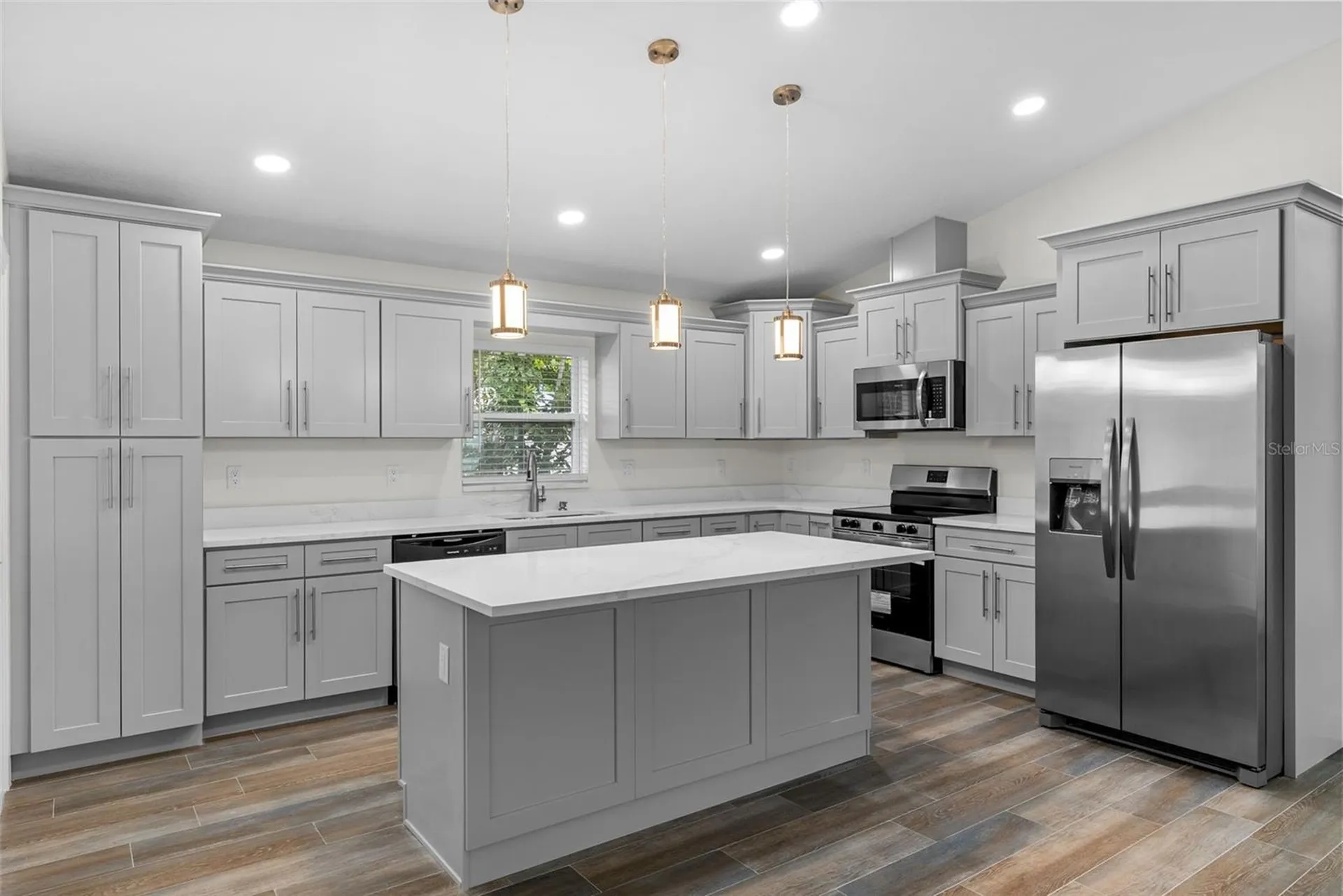 5160 80th Way N St Petersburg FL 33709