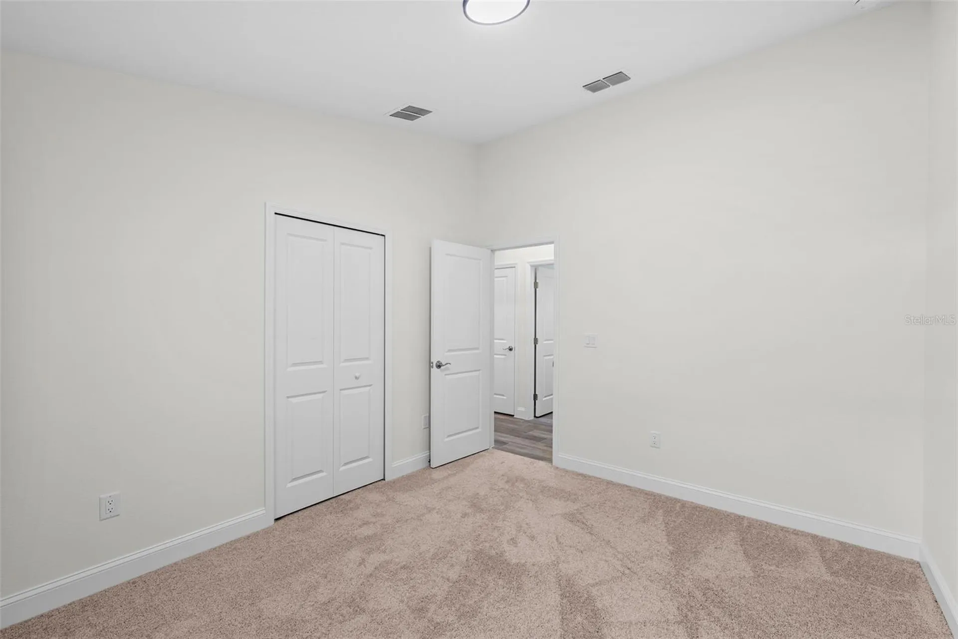 5160 80th Way N St Petersburg FL 33709