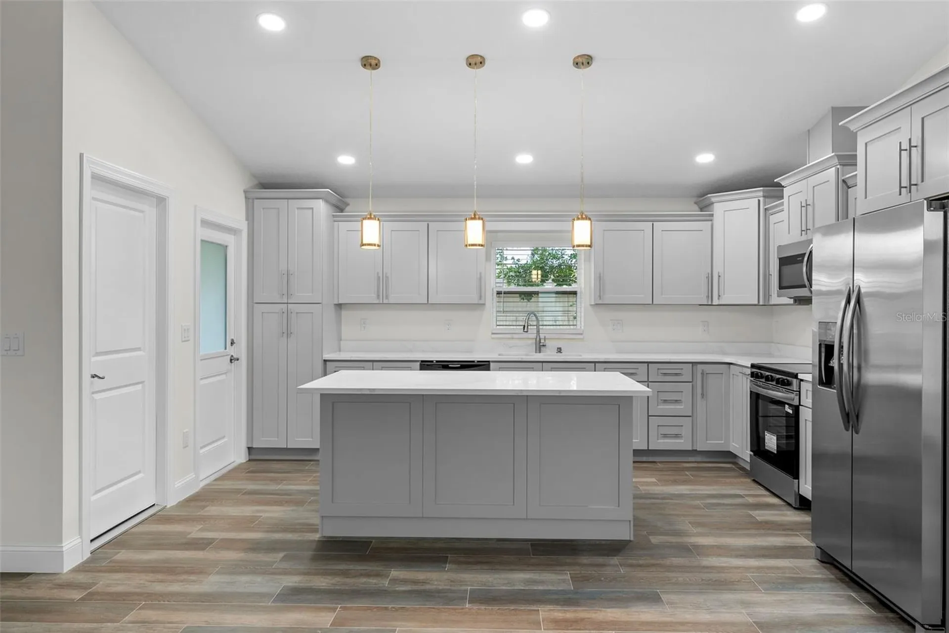5160 80th Way N St Petersburg FL 33709