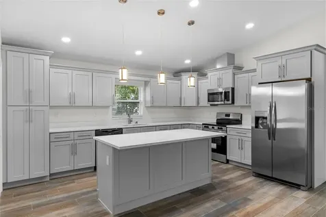 5160 80th Way N St Petersburg FL 33709